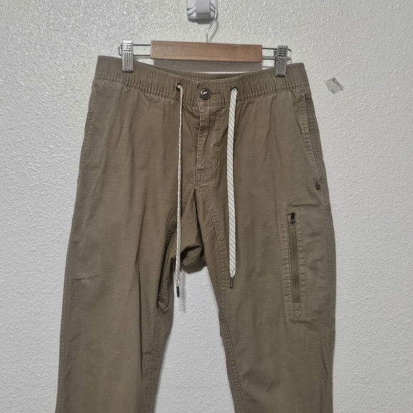 Vuori jogger style pants size small - Picture 2 of 12